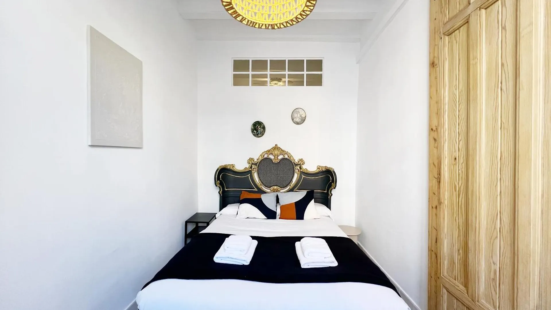 Almodovar Apartment Barcelona